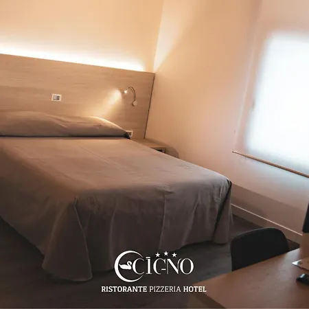 Ristorante Cigno - And لاتيسانا