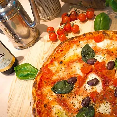 فندق Ristorante Cigno - And