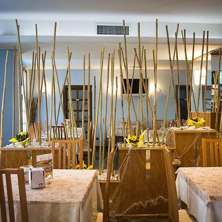 Ristorante Cigno - And فندق 3*