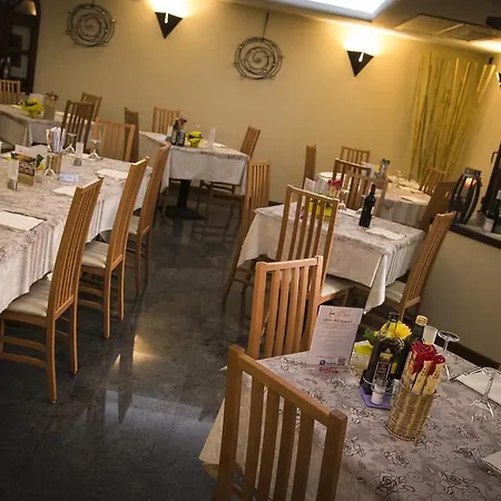 Ristorante Cigno - And فندق 3*
