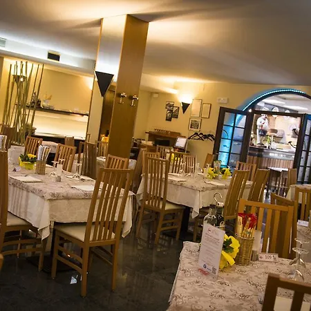 Ristorante Cigno - And 3* لاتيسانا