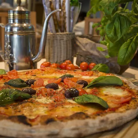 Hotel Ristorante Cigno - And 3*