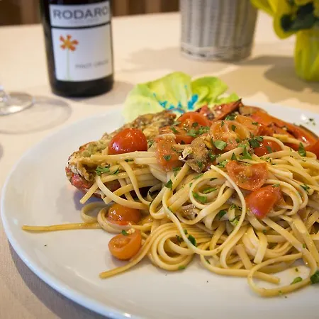 Hotel Ristorante Cigno - And 3*