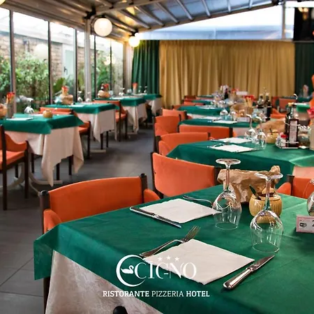 Ristorante Cigno - And لاتيسانا