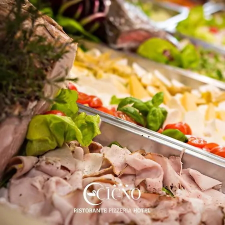فندق Ristorante Cigno - And