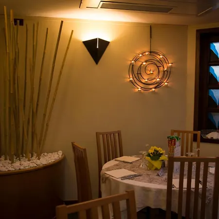 Ristorante Cigno - And فندق 3*